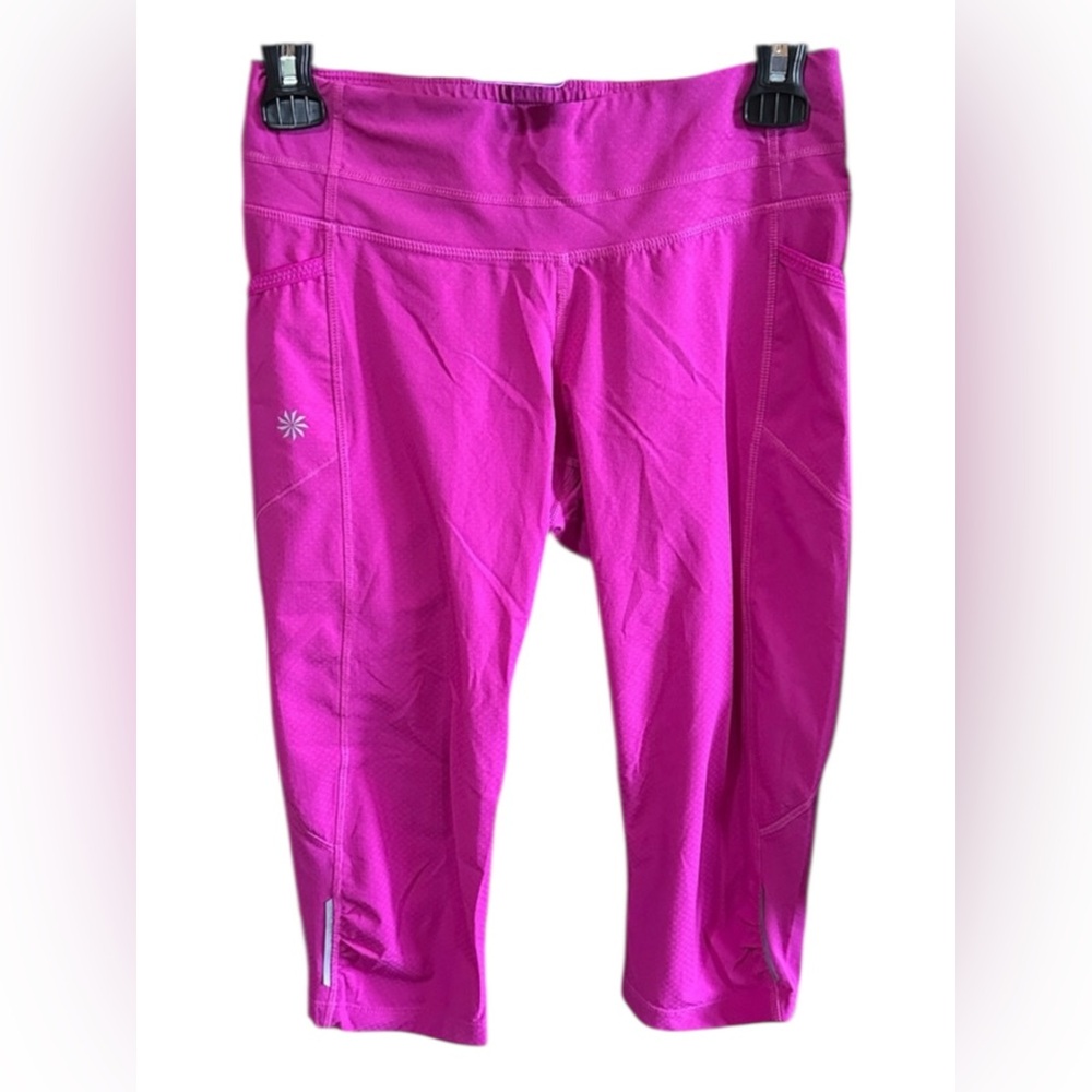 Athleta Dobby Be Free Knicker Capri Cropped Leggings in Hot Fushia/Pink